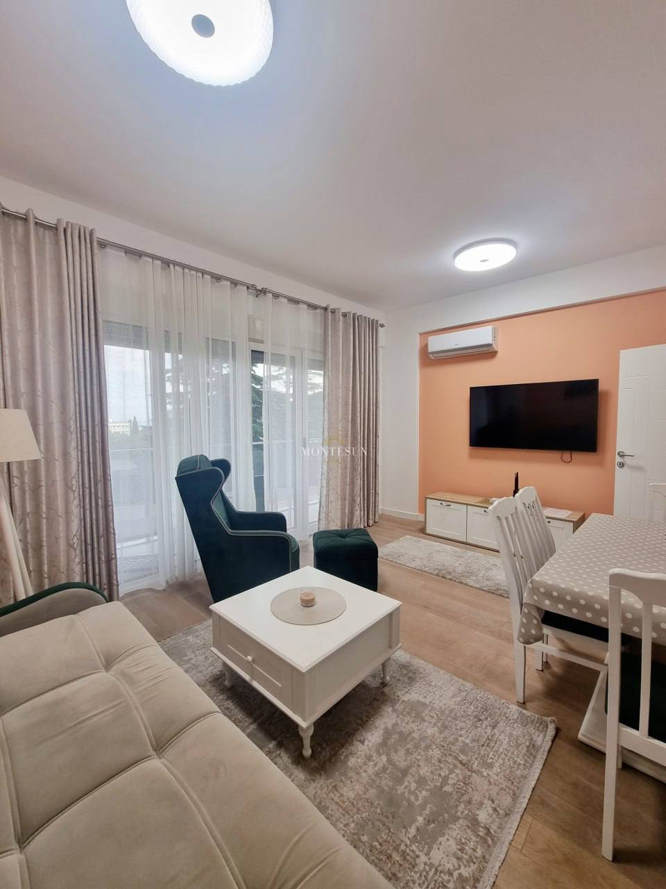 Квартира с 3 спальнями в Бечичи, 90 м²