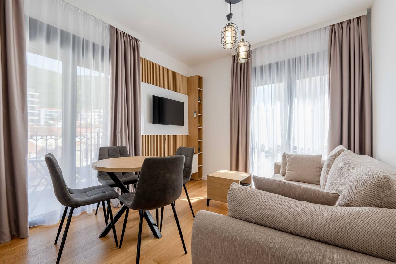 Квартира с 2 спальнями в Бечичи, 70 м²