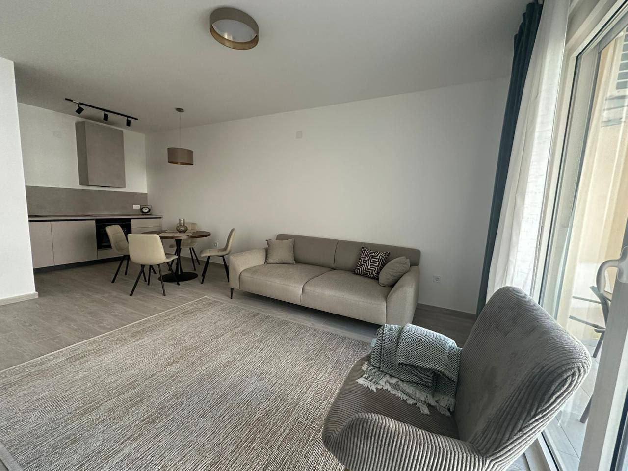 Квартира с 1 спальней в Бечичи, 58 м²